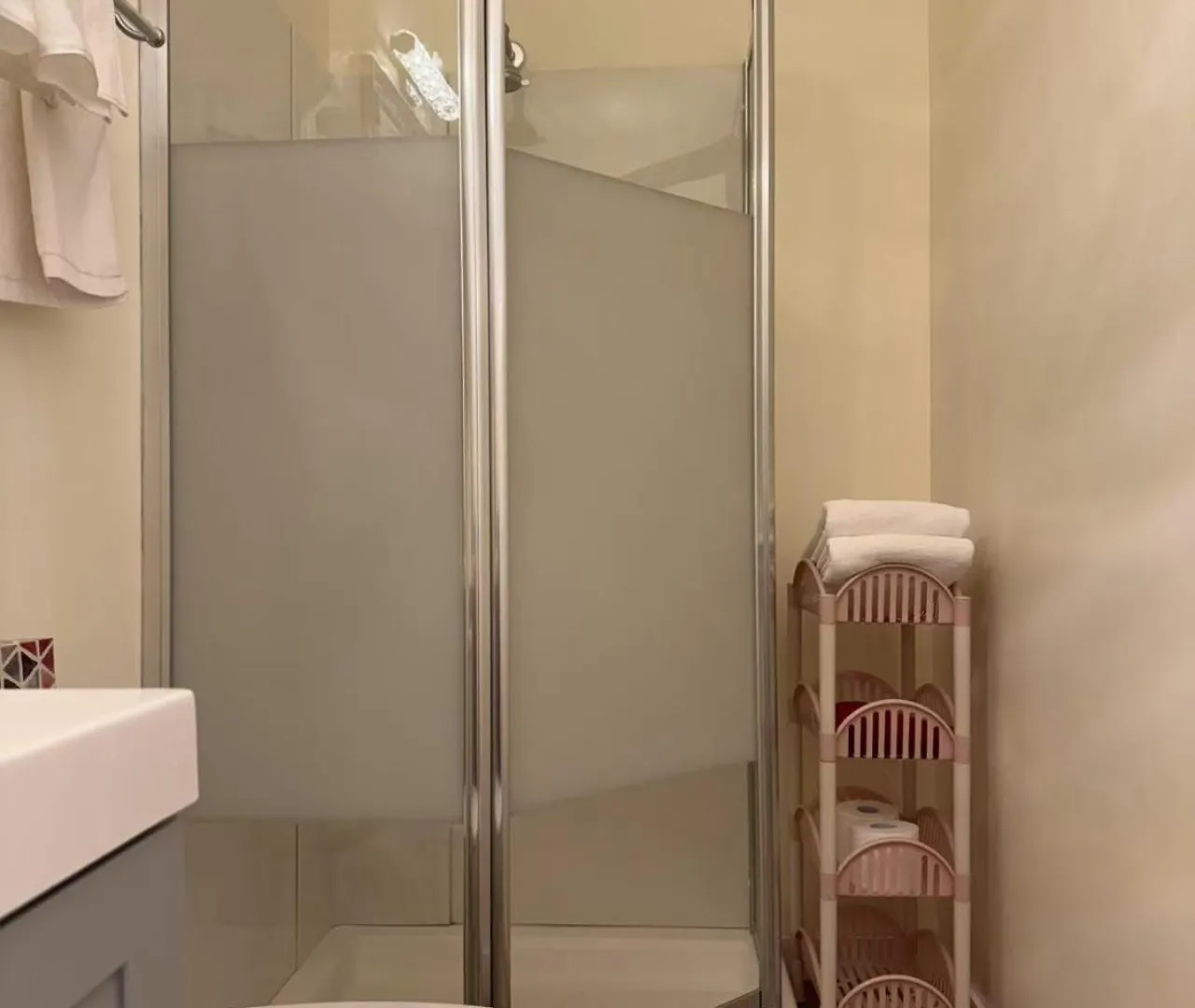 Jason House - Immaculate Suites In A Quiet Seaside Neighbourhood Near Uvic Victoria