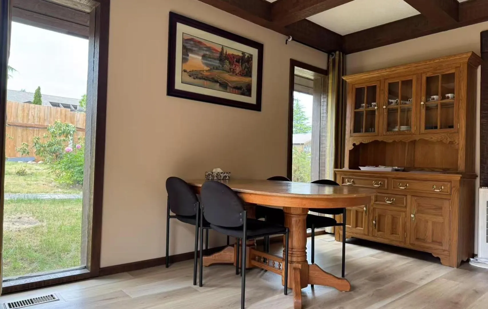 Guest house Jason House - Immaculate Suites In A Quiet Seaside Neighbourhood Near Uvic Victoria Canada