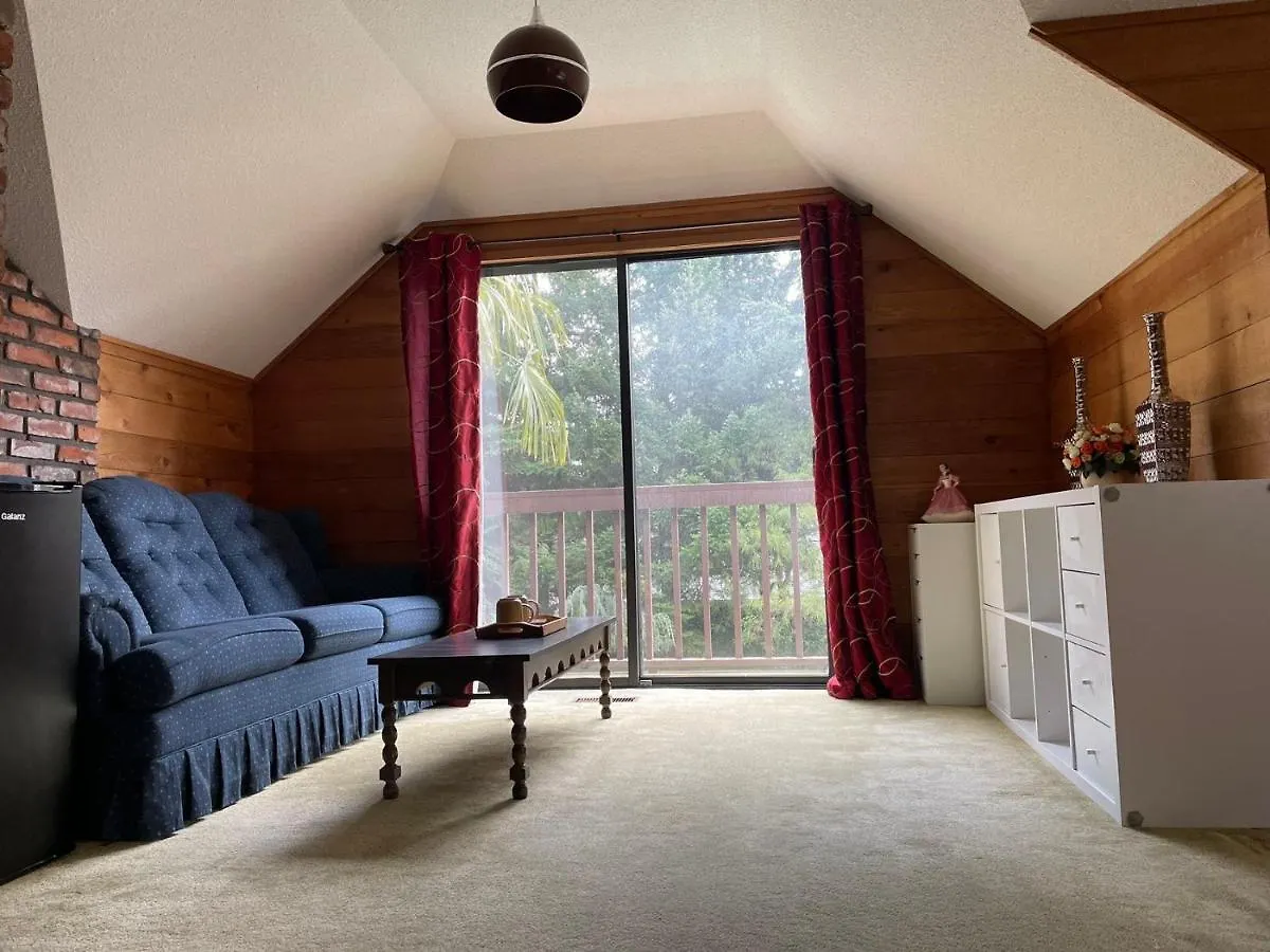 Jason House - Immaculate Suites In A Quiet Seaside Neighbourhood Near Uvic Victoria 0*,  Kanada