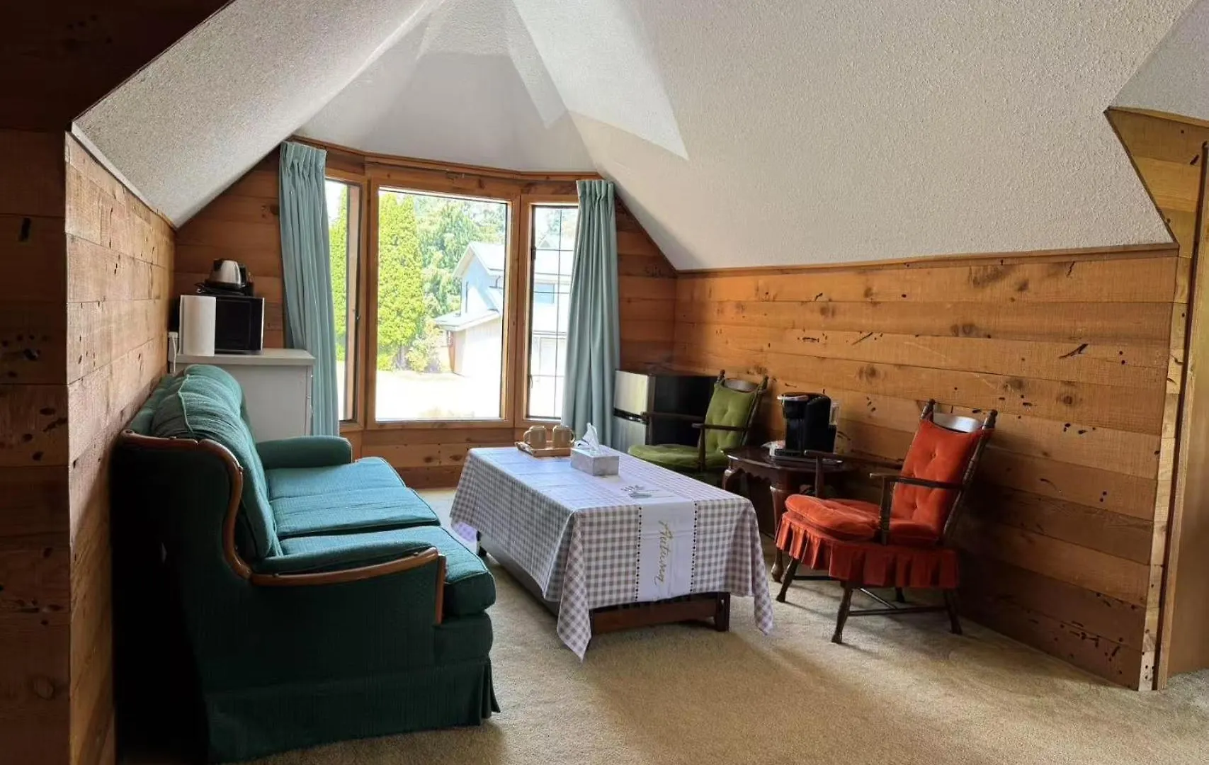 Jason House - Immaculate Suites In A Quiet Seaside Neighbourhood Near Uvic Victoria 0*,